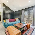 Poconos Retreat In Tobyhanna Lake And Pool Access!